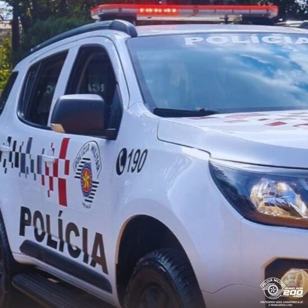 Polícia militar prende dois indivíduos e recupera veículo roubado em Diadema