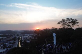 Feira “Ribeirão Feito à Mão” reúne cultura, gastronomia e música no Mirante São José neste domingo (29)