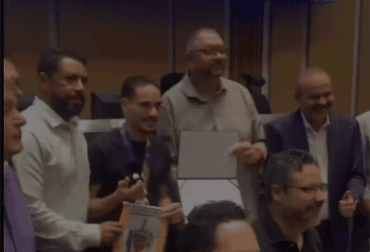 Atleta de São Bernardo que viralizou ao ajudar corredor na maratona de Boston é homenageado na Câmara Municipal