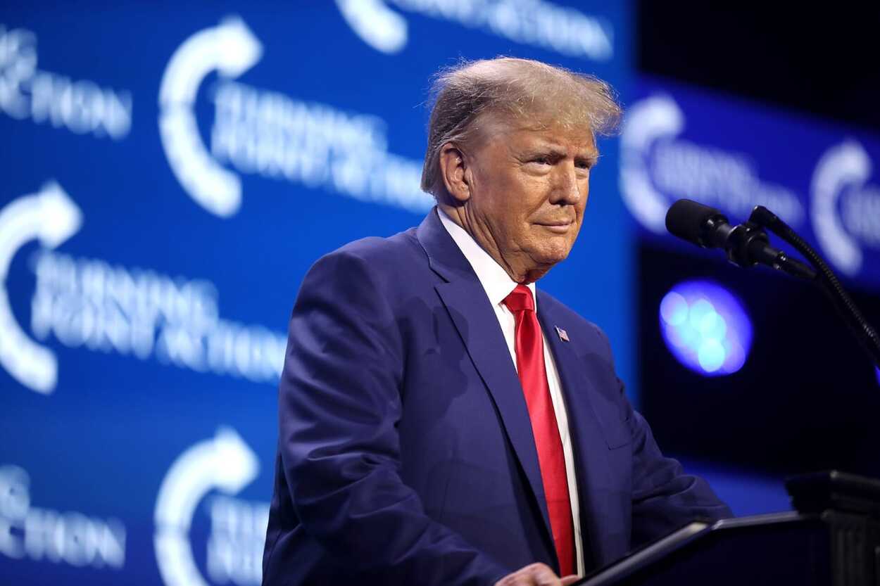 Trump ameaça Irã: 'Uma civilização inteira morrerá esta noite'