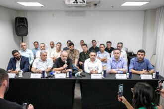 Prefeito de São Caetano reitera "fraqueza" de senadores, critica PL e confirma aproximação com Tarcísio