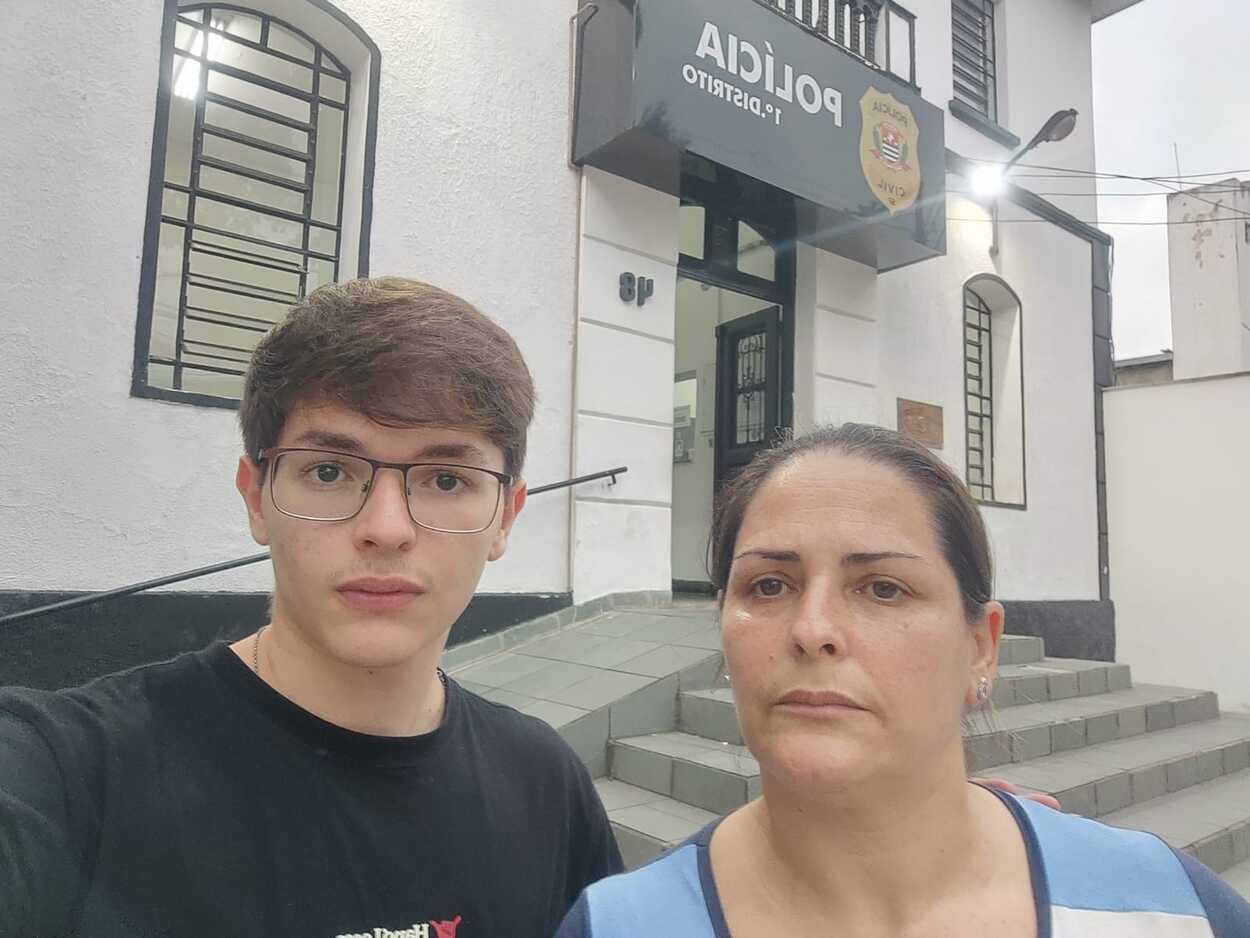 Jovem é atacado com agulha no Centro de Santo André; família busca imagens para identificar agressora