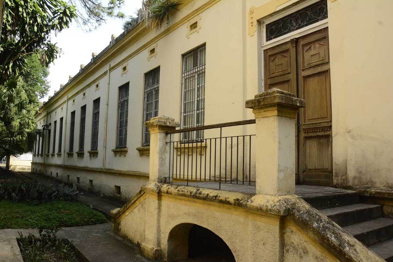 Prefeito de Santo André assinou ordem de serviço nesta quarta-feira para intervenções estruturais e de conservação no prédio histórico, que abriga mais de 70 mil itens da memória do ABC 