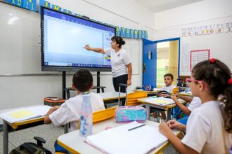 Prefeitura de São Bernardo dá início em abril a pagamento de progressões a professores, atrasadas desde 2022