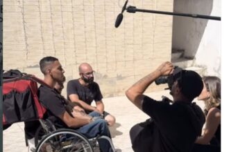 Exemplo de Superação: Record TV grava rotina de entregador cadeirante do ABC