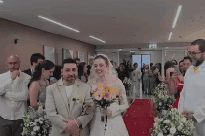 Emocionante: paciente com câncer realiza sonho de casamento dentro de hospital no ABC