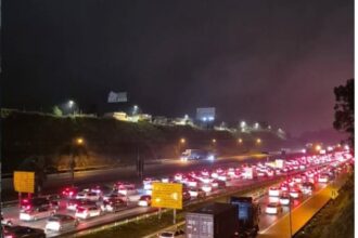 Feriado de Páscoa: Sistema Anchieta-Imigrantes registra 38 km de lentidão rumo ao litoral