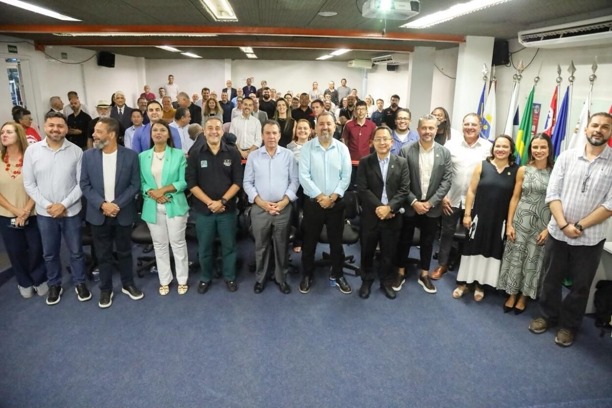 Ministro debate qualificação da mão de obra no Grande ABC em evento com setor produtivo