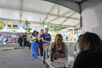 Feira de Empregabilidade em Ribeirão Pires recebe mais de 2 mil currículos e já encaminha candidatos para seleção