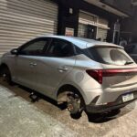Carro tem rodas furtadas no Jordanópolis