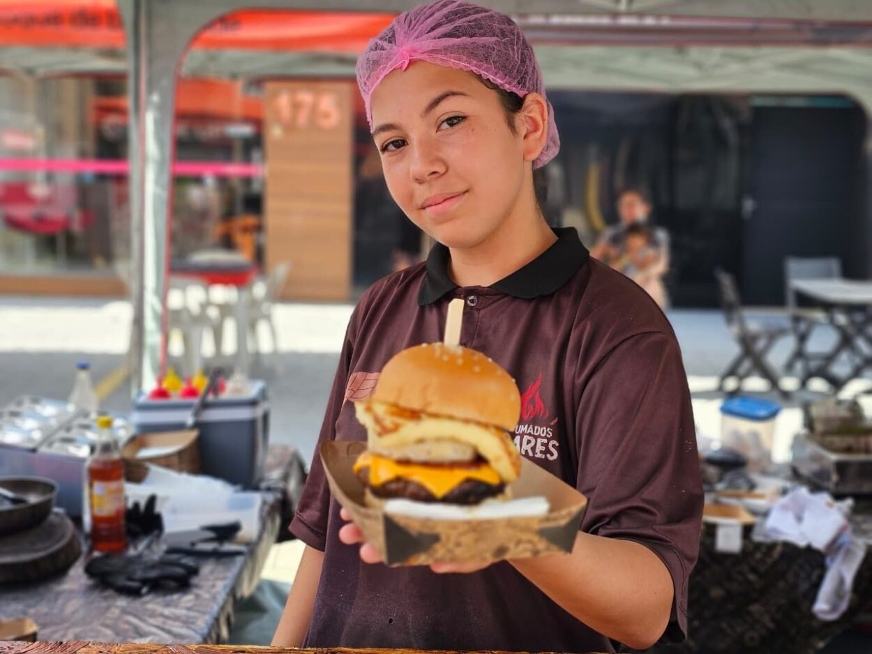 Comida de Rua se consolida no calendário de eventos de Ribeirão Pires e movimenta a região central da cidade