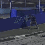 Vandalismo: Quadra recém-reformada é alvo de pichação em Diadema