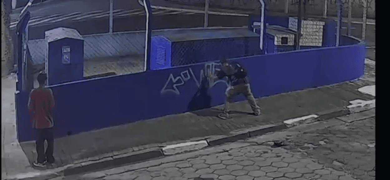 Vandalismo: Quadra recém-reformada é alvo de pichação em Diadema