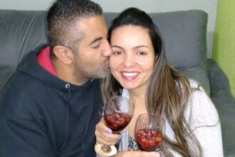 Feminicídio ocorreu após crise de ciúmes no bairro Cooperativa; o suspeito, Sidnei Rosa Lopes, fugiu logo após efetuar o disparo contra a vítima.