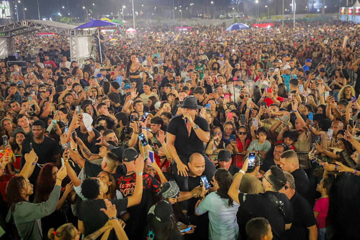 Na última sexta-feira (01/05) ele fez show em São Bernardo em comemoração ao Dia do Trabalho.