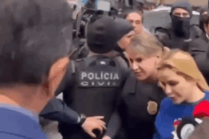 VÍDEO: Veja momento em que Deolane Bezerra chega sob forte escolta policial ao DHPP em São Paulo