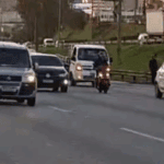 Acidente entre carro e moto no km 17 da Anchieta causa lentidão sentido litoral