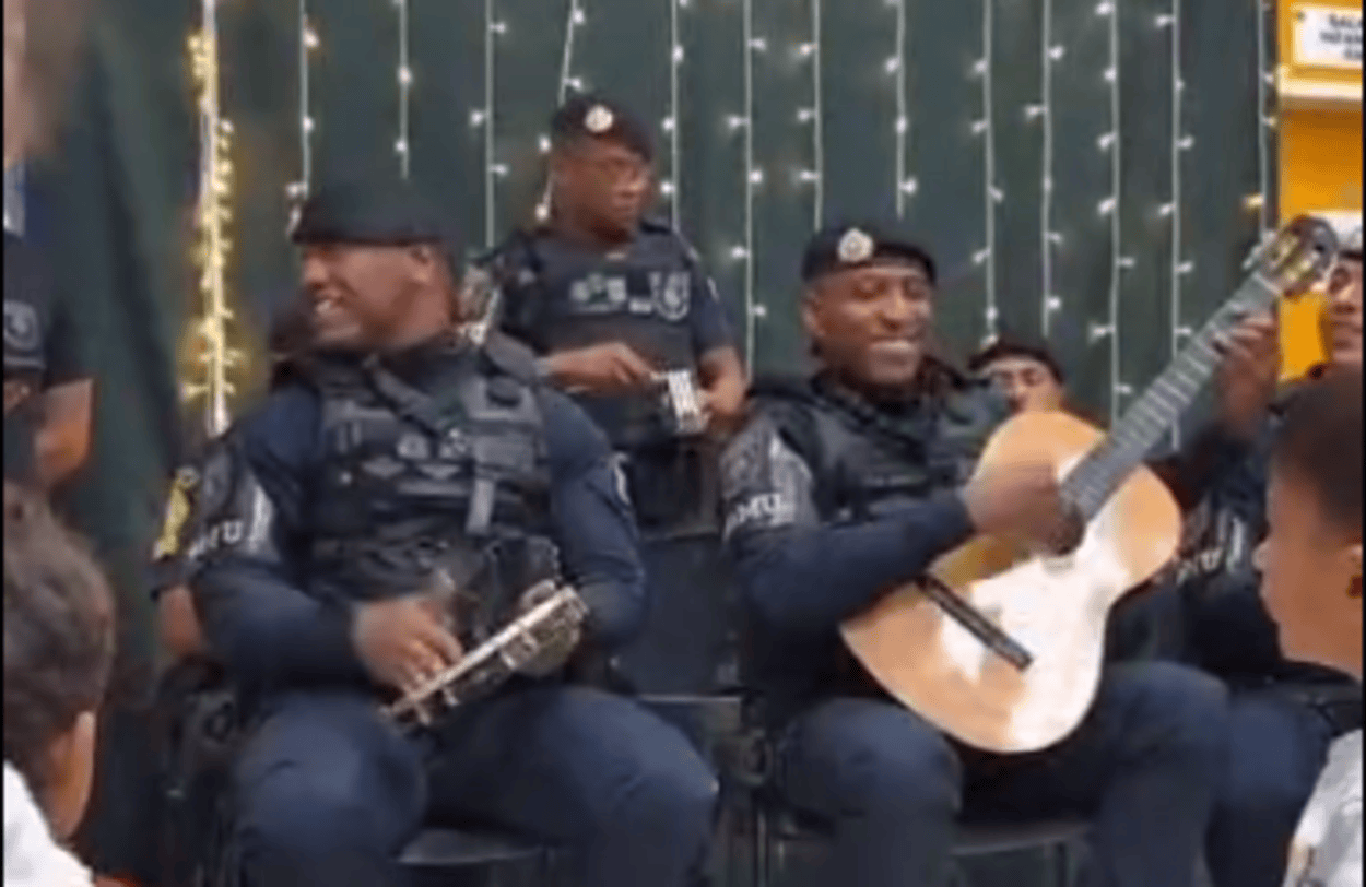 ROMU faz apresentação musical em escola do Alves Dias