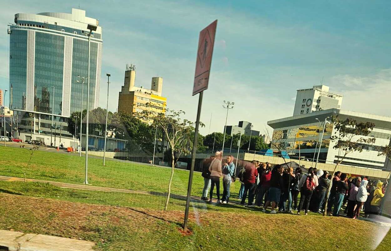 Atraso em pagamento de merendeiras mobiliza sindicato e prefeitura em São Bernardo