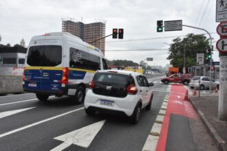 Santo André implementa "direita livre" em vias para melhorar fluidez no trânsito