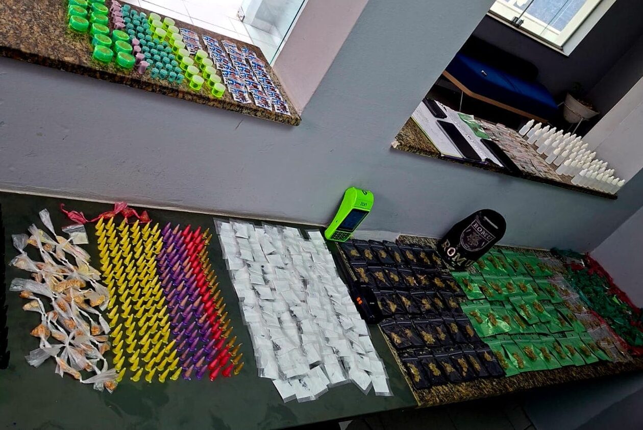 Suspeitos foram flagrados na região do Alvarenga durante a operação "Direto ao Ponto", que visa proteger usuários de transporte coletivo