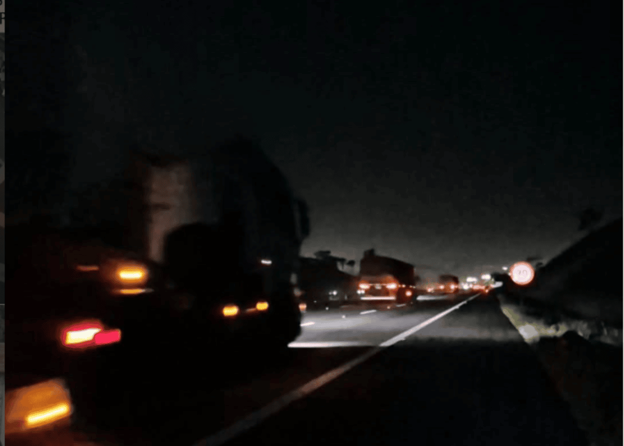 Homem morre após ser atropelado por carreta e ônibus na Rodovia dos Imigrantes