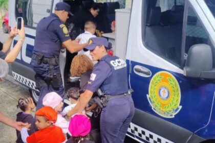 GCM de São Bernardo participa de ação educativa e aproxima crianças da segurança pública no Batistini