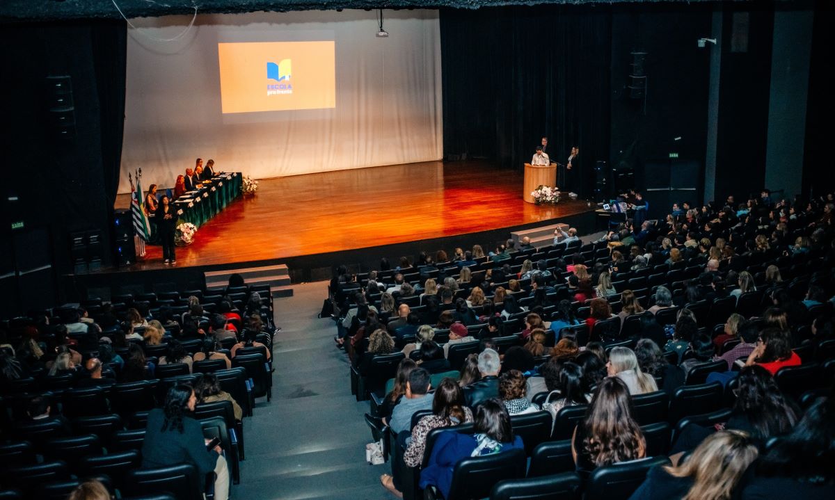 Com bonificação, São Bernardo celebra avanços da Educação em 2025 e valoriza profissionais da rede