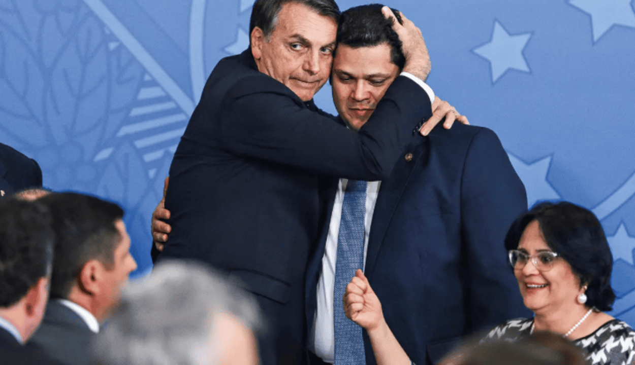 Alcolumbre promulga Lei da Dosimetria que pode reduzir pena de Bolsonaro e condenados pelo 8 de janeiro