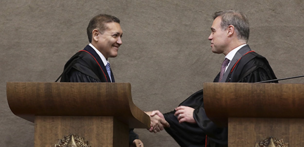 Nunes Marques e André Mendonça assumem o comando do TSE para as Eleições de 2026