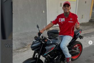 Influenciador de 24 anos morre após colidir moto contra poste em Santo André