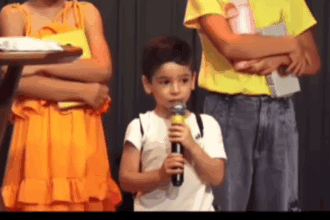 Menino de 3 anos viraliza ao rezar por Neymar na Copa e recebe resposta do craque
