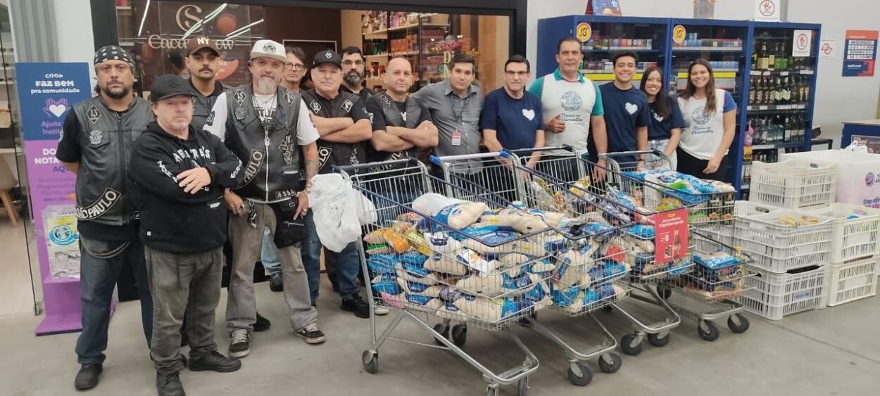 Fundo Social de Santo André arrecada mais de 450 kg de alimentos no Dia Solidário