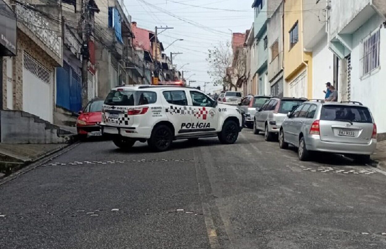 Homem é baleado em travessa da Avenida Luiz Pequini, em São Bernardo