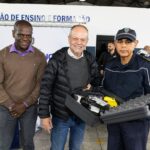 Prefeitura de São Caetano entrega armas de choque, espargidores químicos e uma motocicleta para a GCM