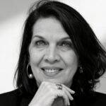 Escritora andreense Maristela Prado lança ‘Das ondas do rádio para o palco da vida’, seu segundo livro