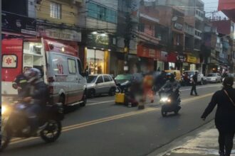 Acidente com motociclista interdita trecho da Avenida Dom Pedro de Alcântara em São Bernardo