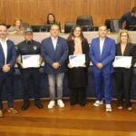Reconhecimento histórico: funcionários de carreira e especialistas em Projetos e Políticas Públicas do Consórcio ABC foram homenageados na Câmara de Santo André pela dedicação contínua na construção e fortalecimento das políticas públicas regionais.