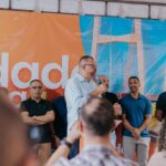 Ao lado do prefeito Marcelo Lima, vereador de São Bernardo participou do início do recapeamento das vias do bairro; moradores esperavam há mais de dez anos pelas melhorias