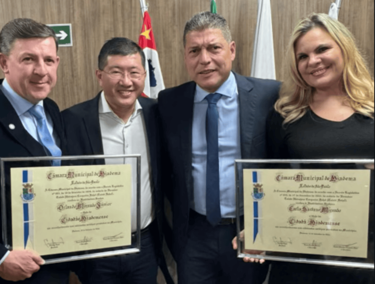 Carla e Orlando Morando recebem Título de Cidadania Diademense em sessão solene