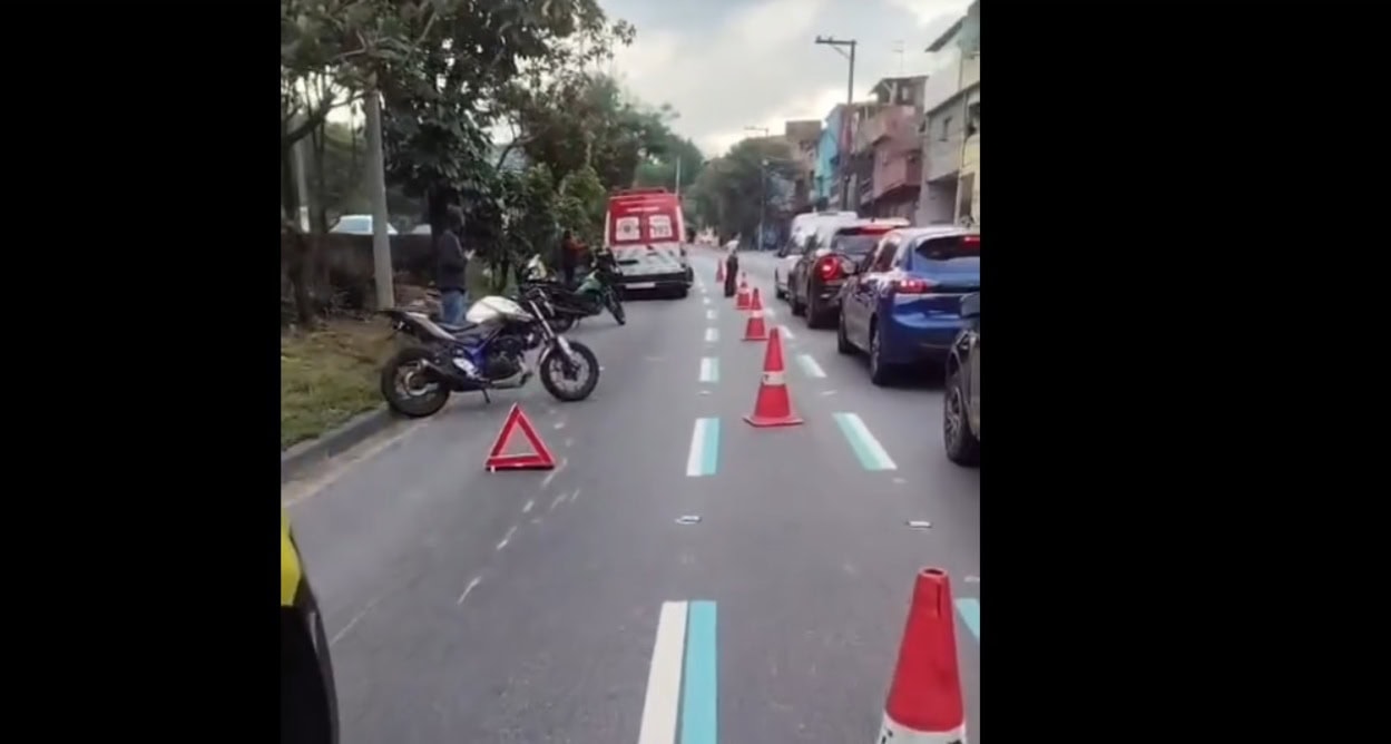 Acidente entre carro e moto em Santo André trava trânsito e causa reflexos em SBC