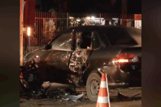 Acidente entre carro e moto deixa motociclista ferido na Rodovia Índio Tibiriçá