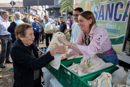 EcoSanca promove troca de recicláveis por alimentos e produtos de limpeza em São Caetano