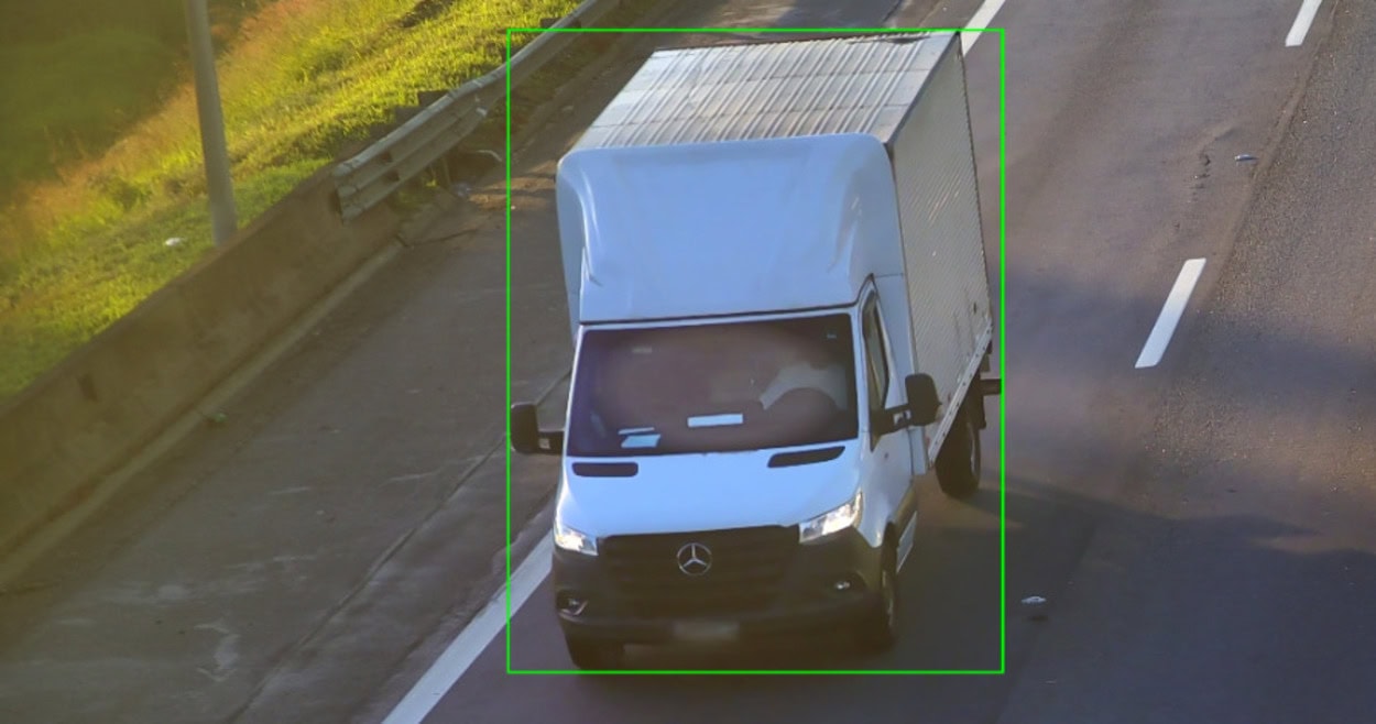 Inteligência Artificial flagra quase 5 mil motoristas sem cinto ou ao celular no Rodoanel