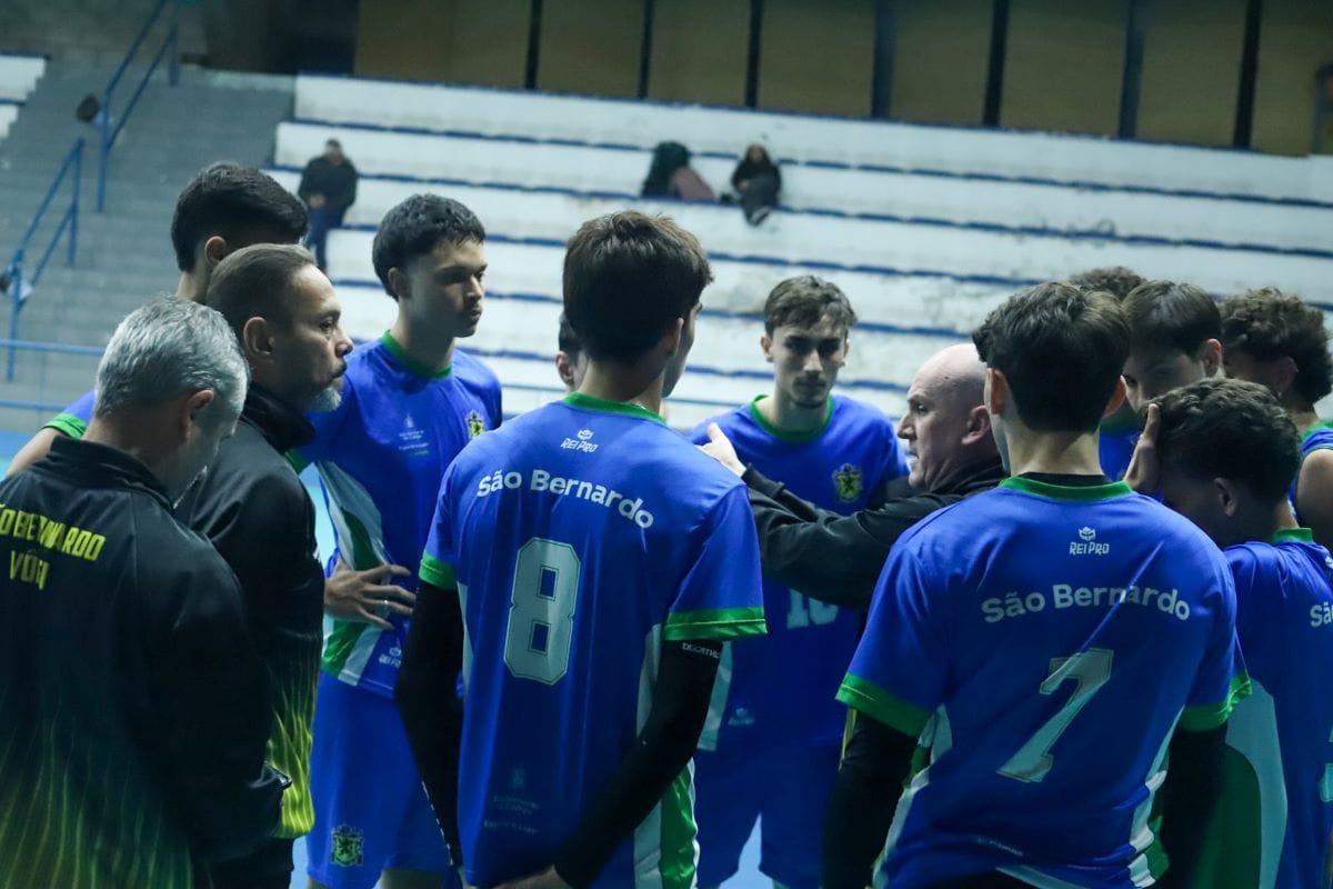 Com 352 aletas, delegação de São Bernardo entra na disputa dos Jogos Regionais, em Praia Grande