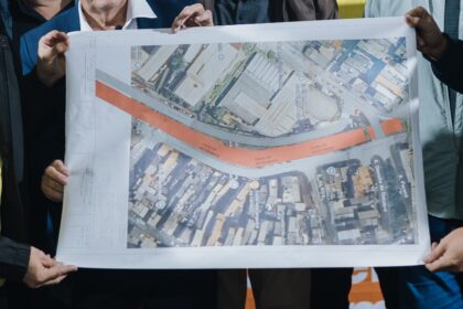 Nova obra viária de São Bernardo entre as ruas do Oleoduto e da Comunidade, na Vila São Pedro, celebra aniversário de 39 anos do bairro