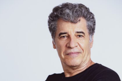 Obra ‘Autobiografia Autorizada’ traz textos escritos pelo ator em sua adolescência e artigos semanais; ele também irá ministrar, na mesma data, workshop sobre interpretação para teatro e TV