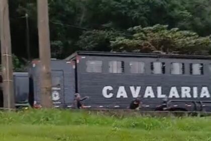 Após arrastão causar pânico e motoristas andarem na contramão, PM reforça policiamento na Imigrantes