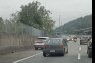 Pânico na Imigrantes: motoristas voltam na contramão para fugir de arrastão