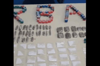 GCM de São Bernardo apreende quase 500 porções de drogas após fuga de criminosos